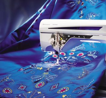 Husqvarna Designer Diamond Royale швейно-вышивальная машина
